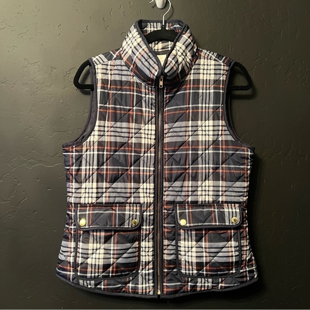 Adrienne Vittadini medium vest plaid Color:  blue white Size:M